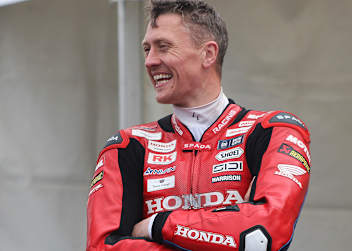 Dean Harrison hat nach seiner Trainingsbestzeit gut lachen