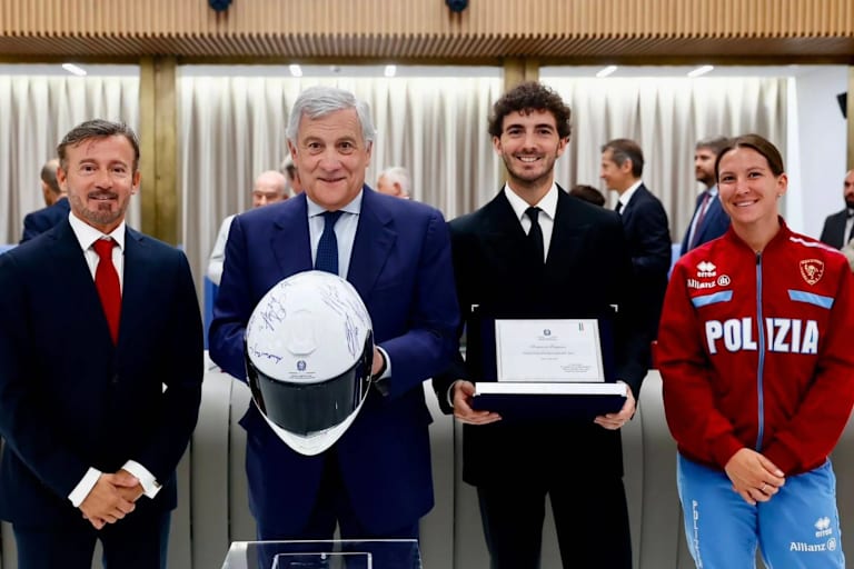 Max Biaggi, Antonio Tajani, Pecco Bagnaia und Kiara Fontanesi (v.l.)