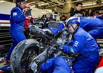 Die beschädigte Honda Fireblade von F.C.C. TSR