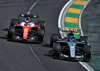 George Russell sagte über Leclerc: «Er kam beim Start aus dem Nichts» 