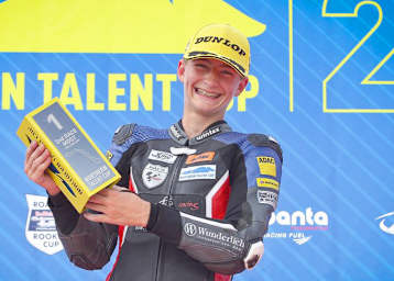 Julius Frellsen steigt auf