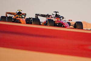 Charles Leclerc vor Lando Norris