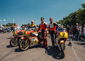 Freddie Sheene (Mitte) mit Kenny Roberts und Steve Parrish