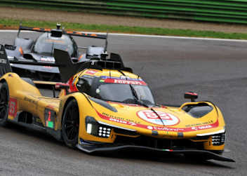 Markant in Gelb: Der private Ferrari 499P