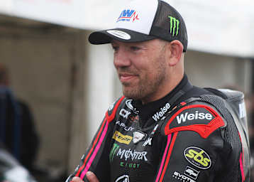 TT-Sieger Peter Hickman fährt in Chimay