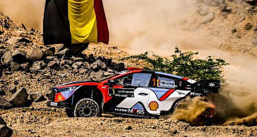 Thierry Neuville und Martijn Wydaeghe gewannen als jetzt ehemalige Weltmeister die Rallye Saudi-Arabien