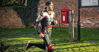 Sylvain Guintoli trainiert bereits eifrig