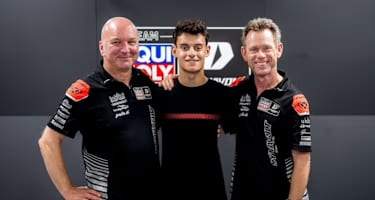 Moto3-Neuzugang David Almansa mit Teamchef Jürgen Lingg und Moto3-Boss Öttl