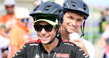 Mitfahrer bei Valentino Rossi: Formel-1-Weltmeister Lando Norris