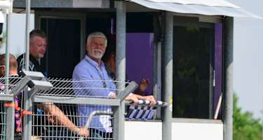 Präsident mit Herz: Petr Pavel schießt SBK-Fotos für den guten Zweck  