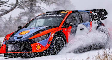 Thierry Neuvilles bei Testfahrten in den französischen Alpen 