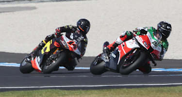 Alex und Sam Lowes sind Zwillingsbrüder und Gegener