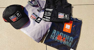 Zu gewinnen: Merchandise des Intact-Teams