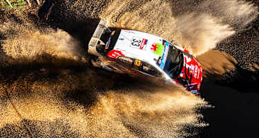 WM-Leader Elfyn Evans im Wasserbad