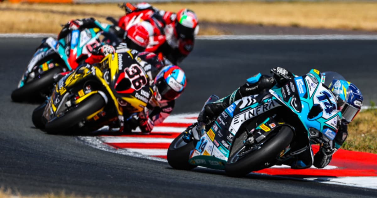 Jan-Ole Jähnig (BMW) plant Attacke in Assen - Euro Moto Superbike ...
