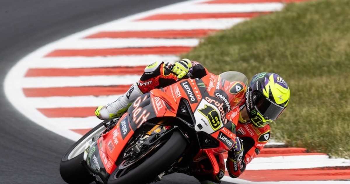 Elegantes Alvaro Bautista Gre Ebenbild