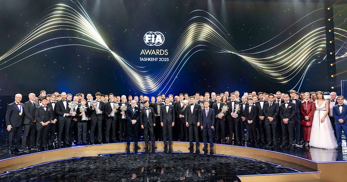 Kranker-Max-Verstappen-gratuliert-Lando-Norris-aus-der-Ferne