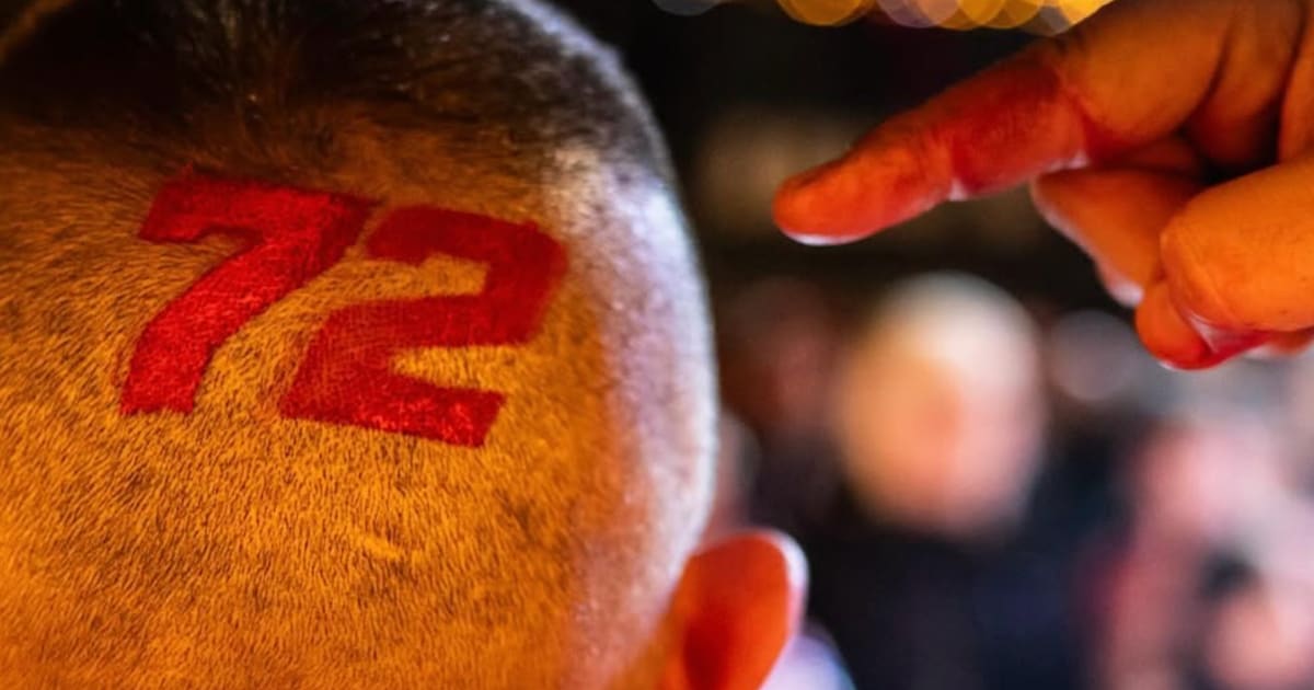 Party-an-der-italienischen-Adria-Fans-feierten-Aprilia-Ass-Marco-Bezzecchi