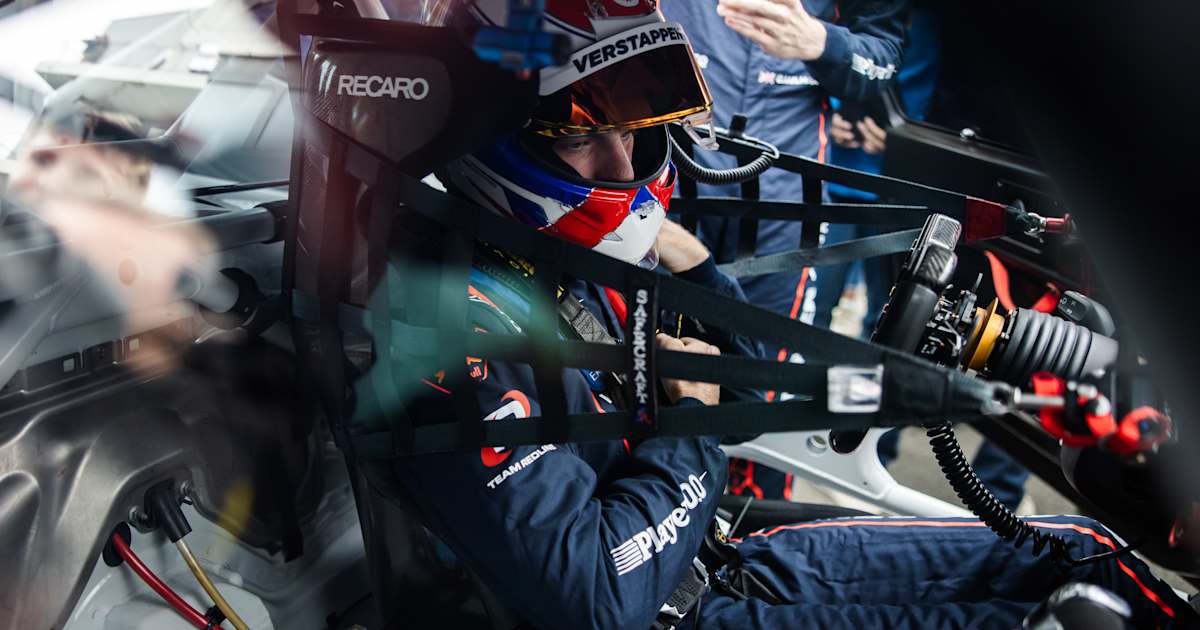 GT3-Test-Max-Verstappen-pilotiert-Mercedes-AMG-GT3