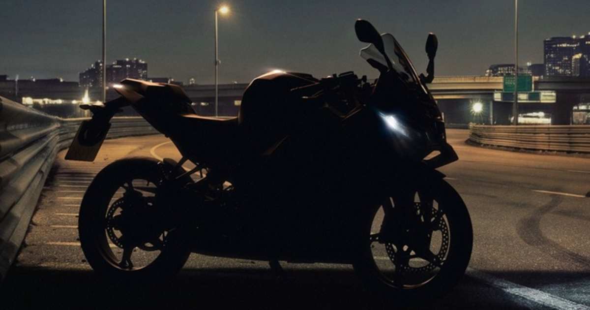 Doppelte RR: Neue BMW-Sportler S1000RR und F450RR vor EICMA-Premiere ...