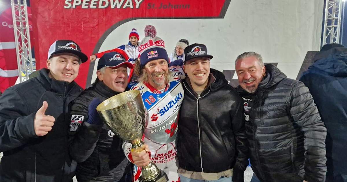 Eisspeedway-St-Johann-Heimsieg-f-r-Franky-Zorn-Hans-Weber-auf-dem-Podium