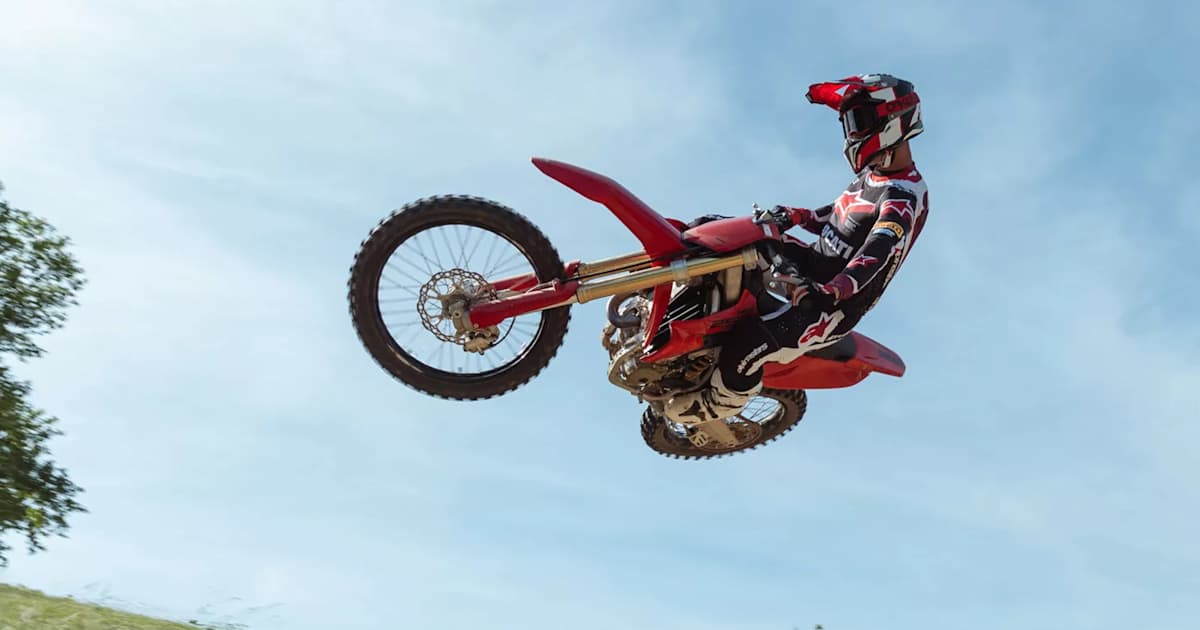 Neu-Ducati-Desmo250-MX-mit-Traktionskontrolle-steht-ab-Juli-bei-H-ndlern