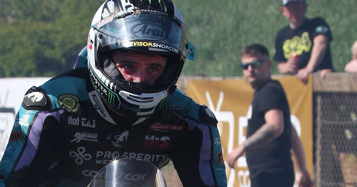 Tandragee-Michael-Dunlop-schlie-t-zu-seinem-legend-ren-Vater-Robert-auf