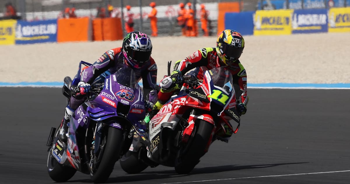 Honda-Rookie-Moreira-6-Sah-wie-Martin-das-Vorderrad-blockierte-