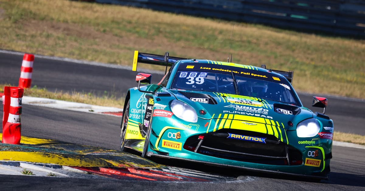 Aston-Martin-Team-Comtoyou-Racing-mit-Deb-tsieg-im-ADAC-GT-Masters