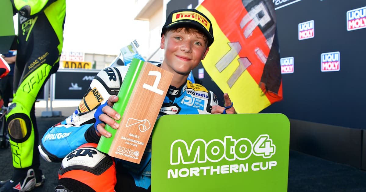 Moto4-Robin-Siegert-feiert-Doppelsieg-vor-MotoGP-Kulisse-am-Sachsenring