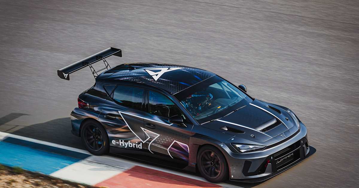 Tourenwagensport-der-Zukunft-Cupra-Leon-VZ-e-Hybrid-Racer-pr-sentiert