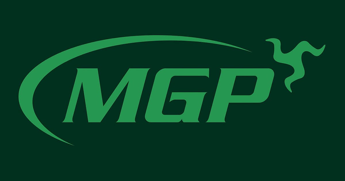 Manx Grand Prix: Rider dies after collision in second qualifying ...