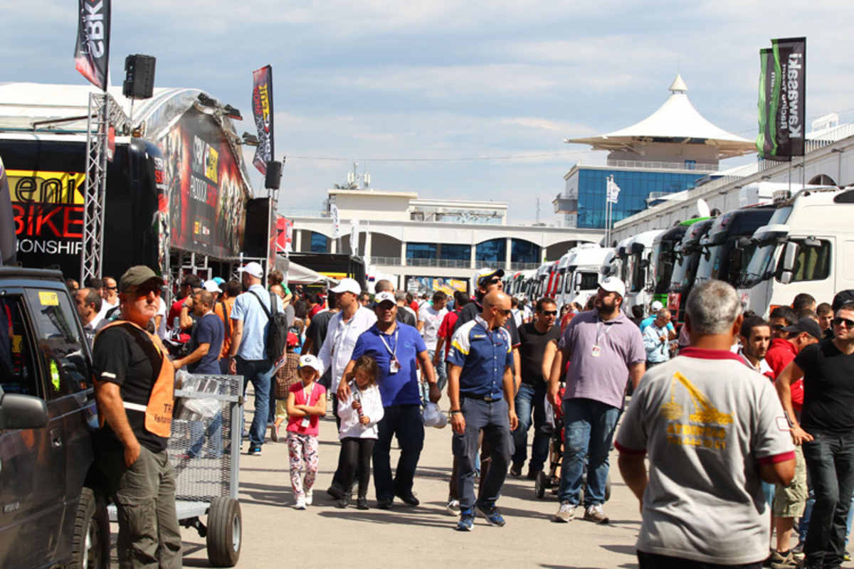 Im Fahrerlager war nur am Sonntag was los