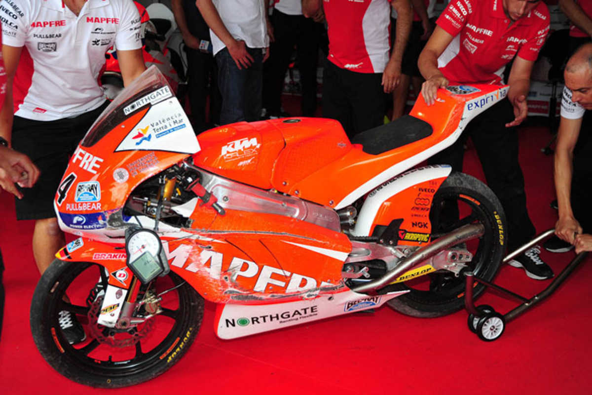 Mapfre-Aspar-Box: Die Arbeit für die Mechaniker wird angeliefert