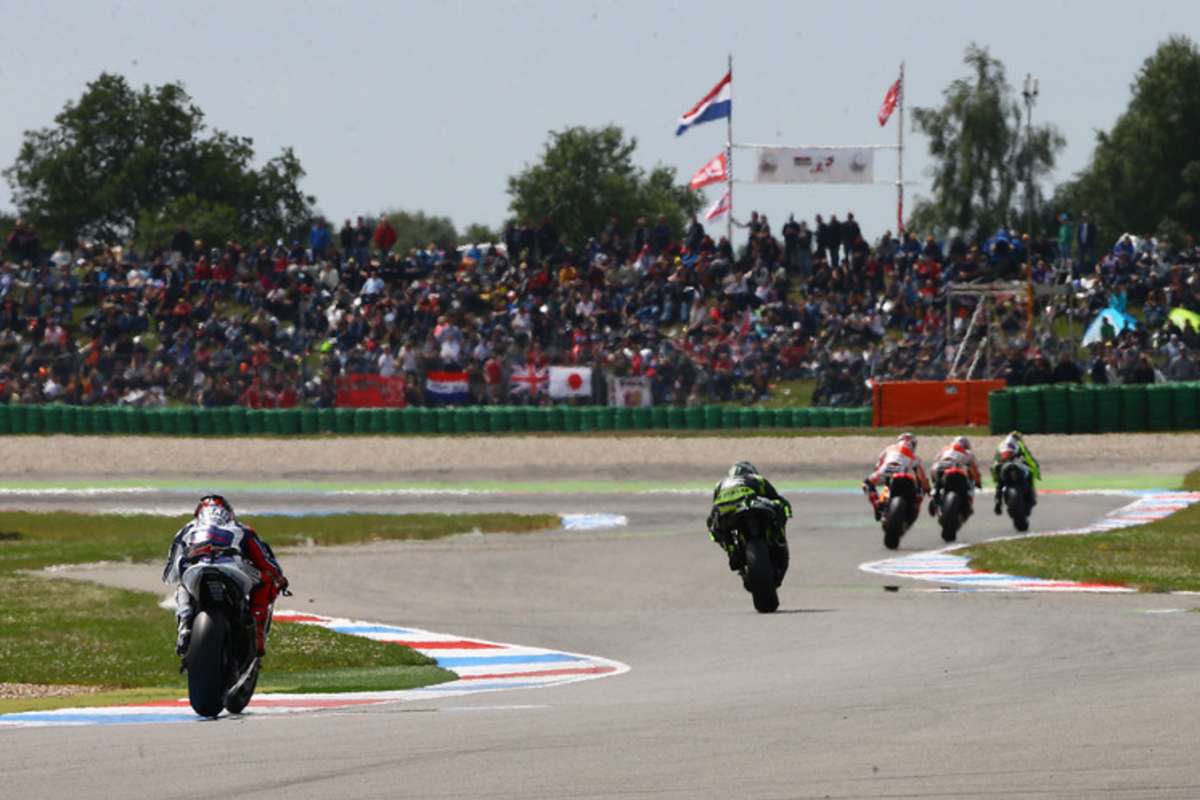 Rennen in Assen: Rossi führt vor Pedrosa, Márquez, Crutchlow, Lorenzo