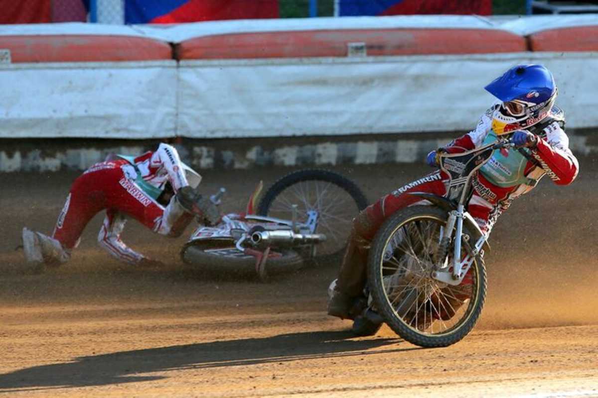 Heat 18: Piotr Pawlicki stürzt Mikkel Bech holt den Laufsieg
