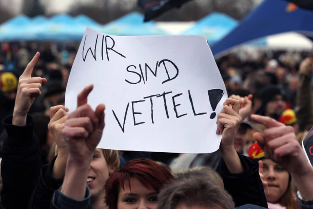 Machen Sie eine typische Handbewegung