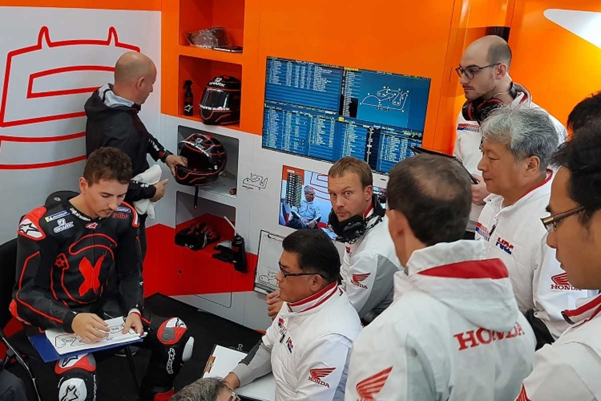 Lorenzo mit der Repsol-Honda-Crew