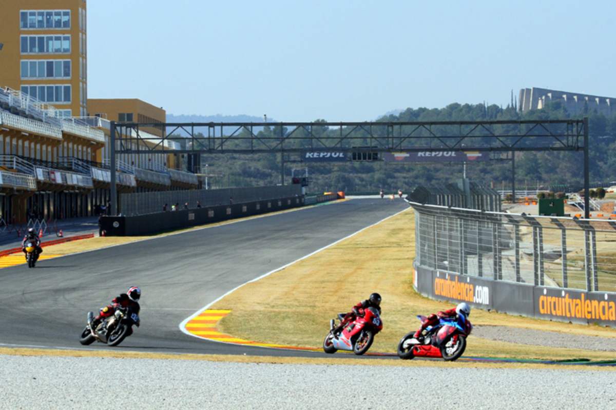 Reifendienst, Fahrwerks-Spezialisten und Profi-Instruktoren stehen zur Verfügung