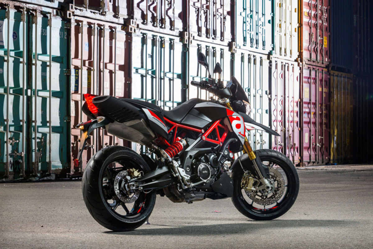 Mit einer DOHC-Ventilsteuerung und vier Ventilen pro Zylinder wird beachtlicher technischer Aufwand betrieben