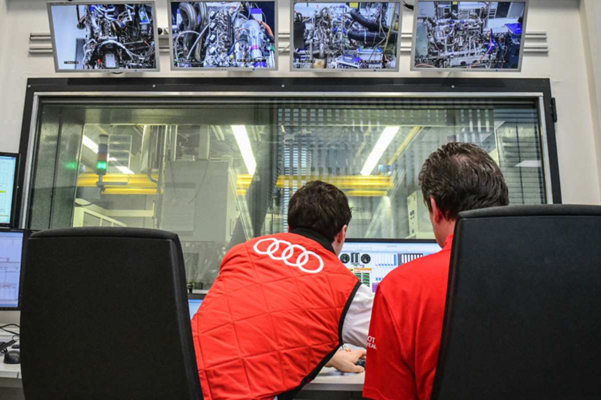 Der Ferrari wird eingescannt