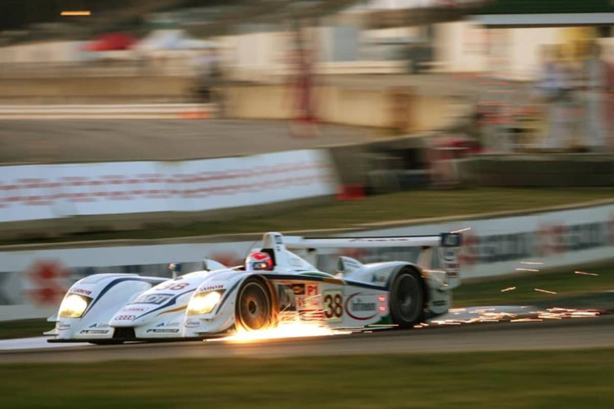 Der Audi R8 dominiert die Sportwagen-Saison 2004 