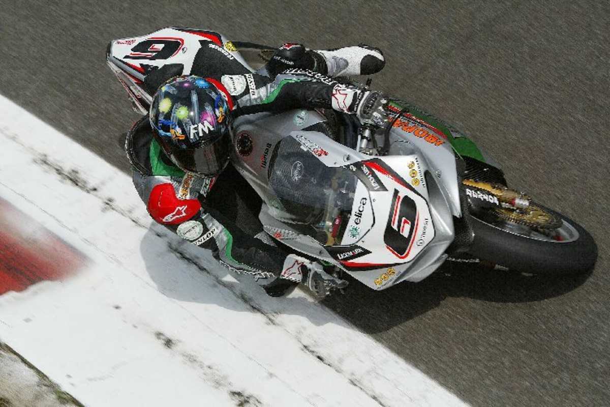 Auch die Benelli Tornado 900 war ein Exot