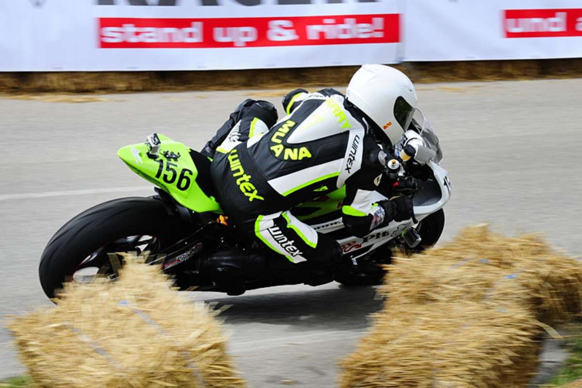 Schafft Harald Jungwirth in der Klasse Superstock 600 den Hattrick?