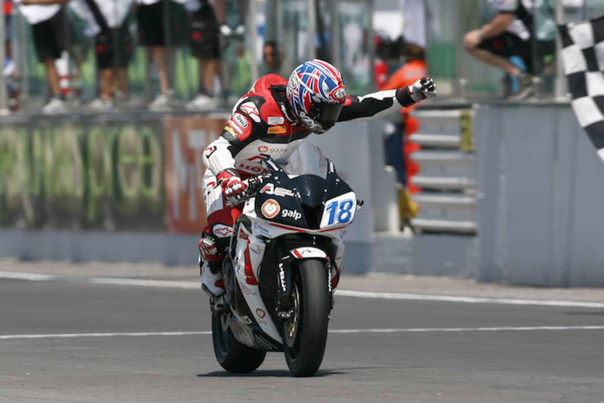 Hier feiert Craig Jones Platz 2 in Misano 