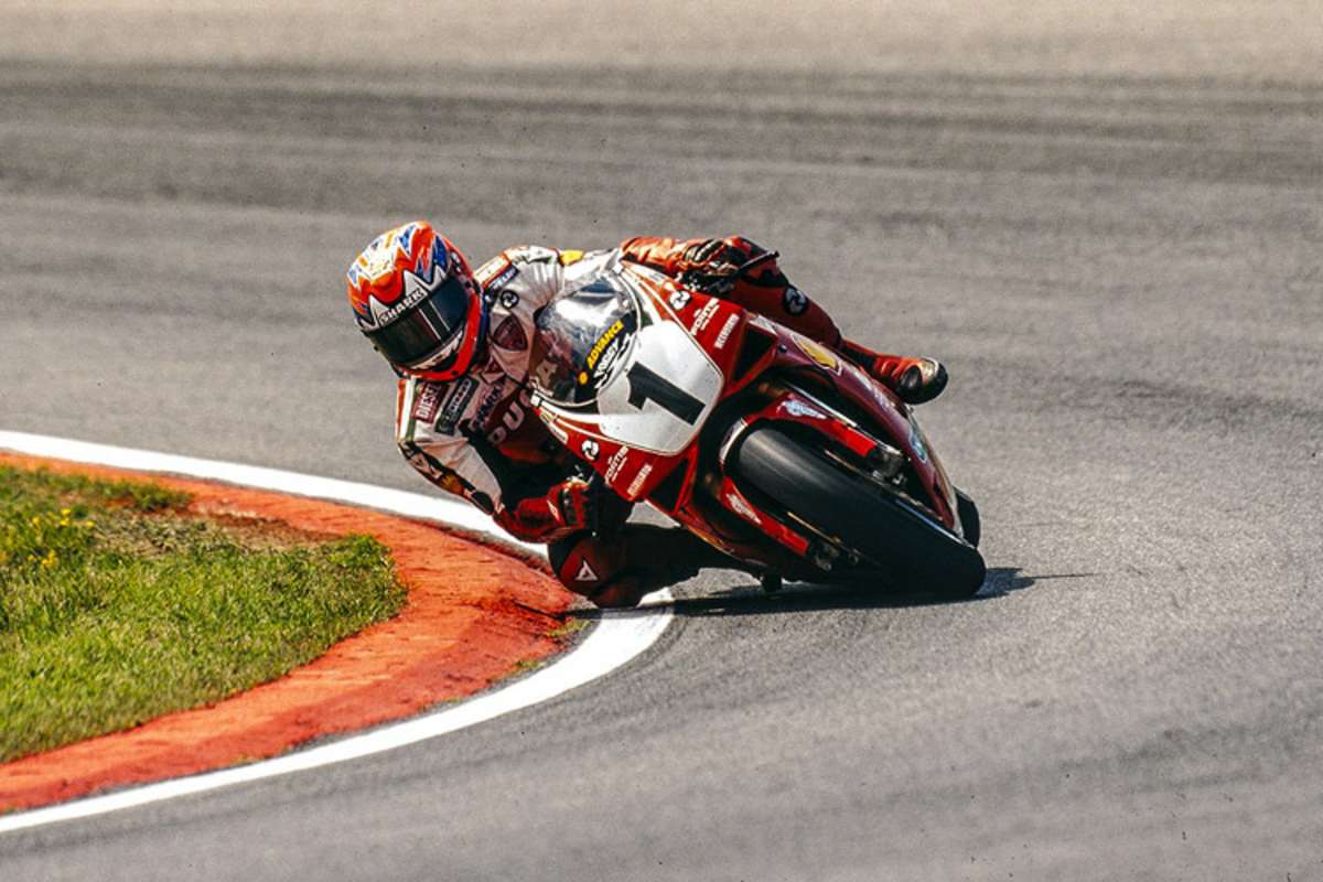 1999 – Carl Fogarty