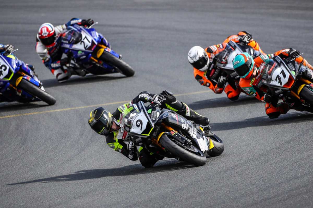 Fetz mit der Nummer 9 beim Cup