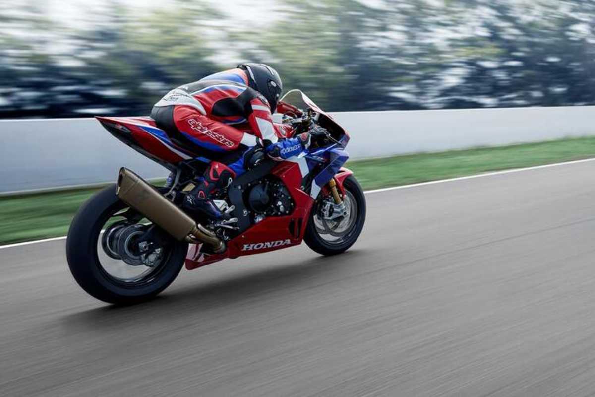 Honda CBR1000 RR-R