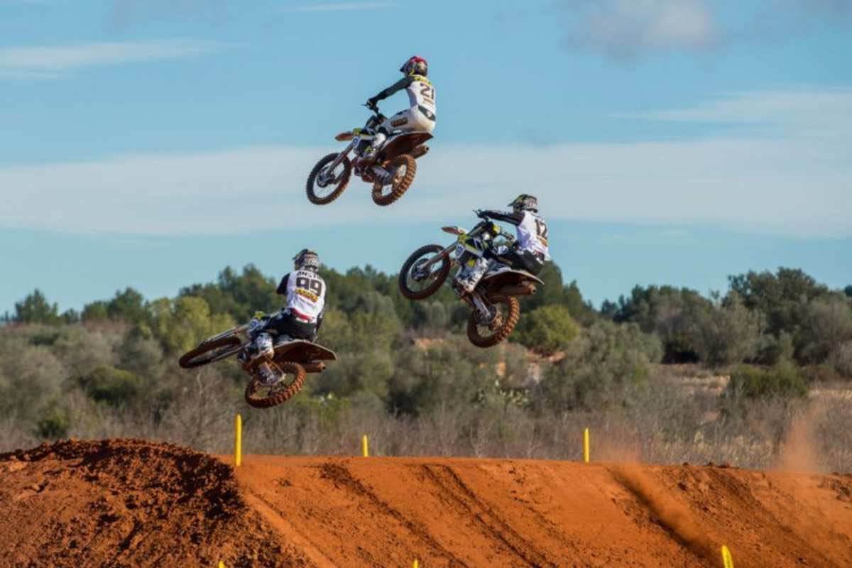 Die Husqvarna-Assa haben Spaß beim gemeinsamen Training