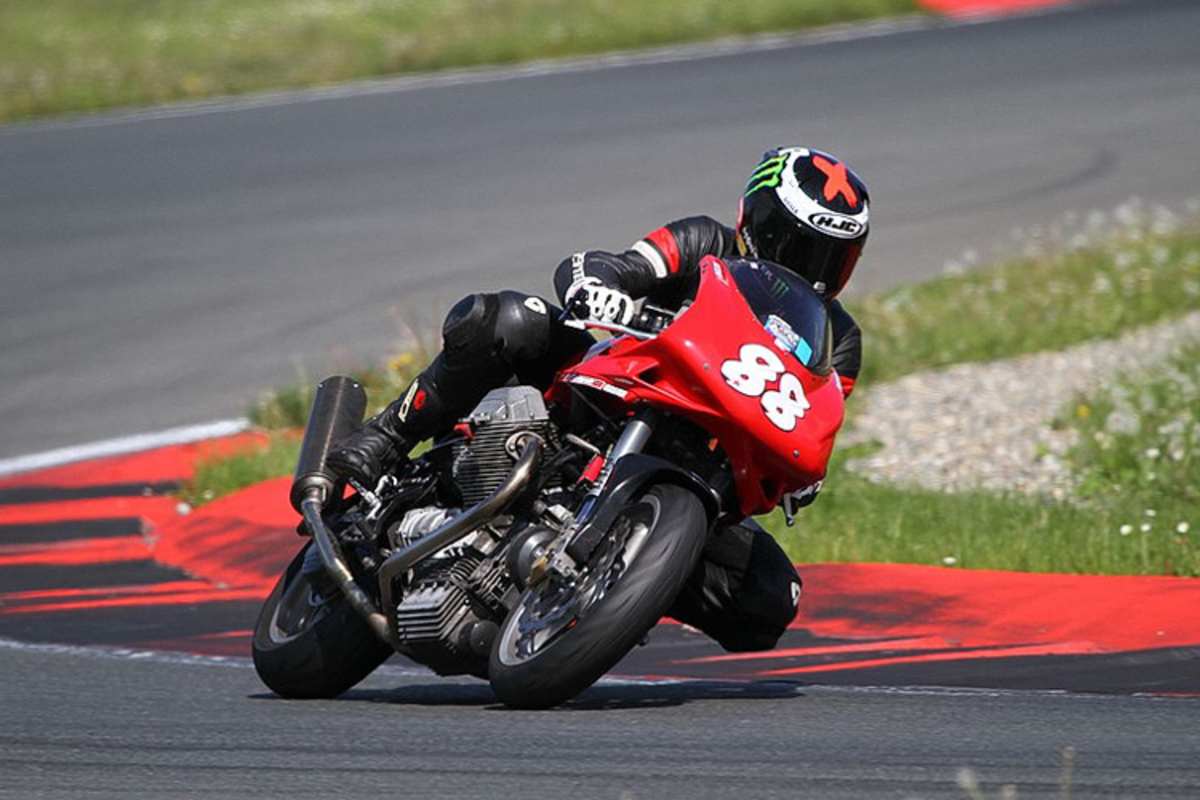 Statt Battle of Twins: Der Aircoled Cup passt perfekt für neue und alte Zweiventil-Guzzi